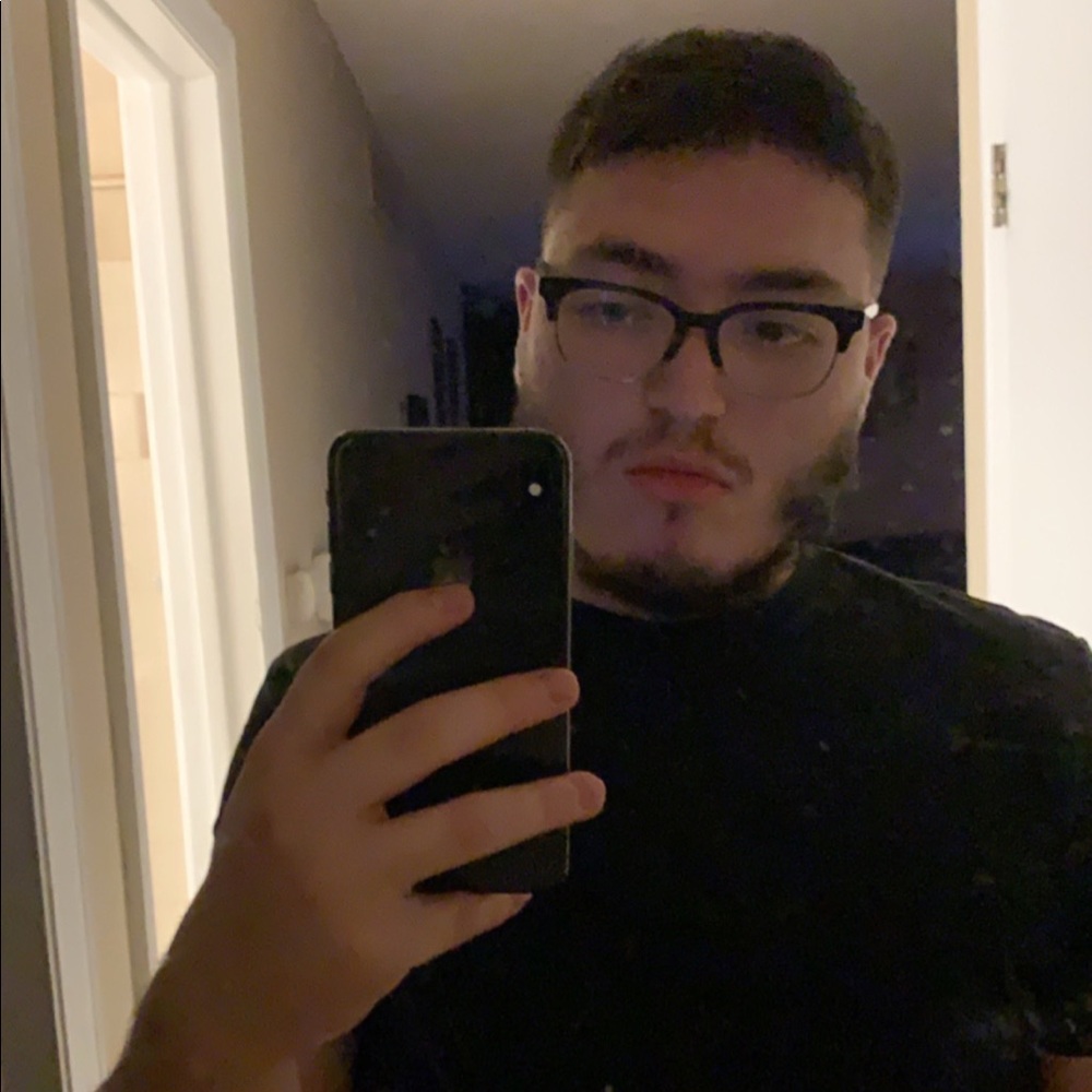 Meet your Posher, Elias